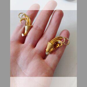 Vintage Kramer clip on earrings